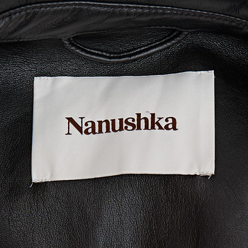 бирка Куртка Nanushka