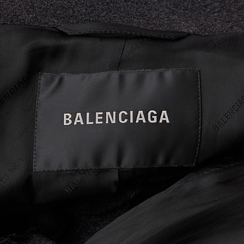 бирка Пальто Balenciaga