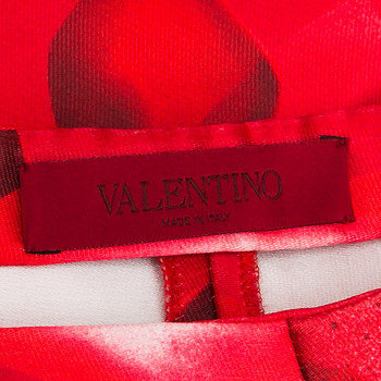 бирка Шорты Valentino