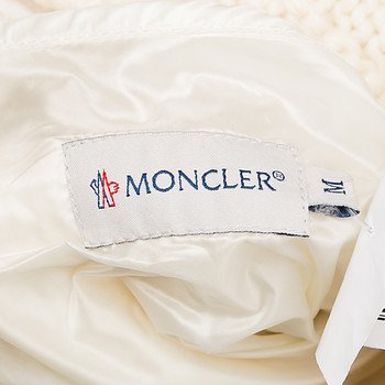 бирка Платье Moncler