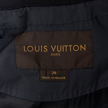 бирка Плащ Louis Vuitton