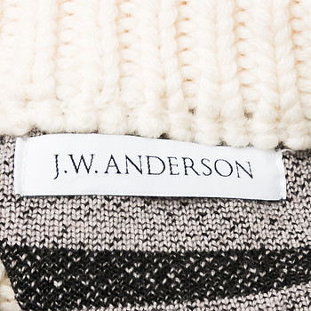 бирка Свитер JW Anderson