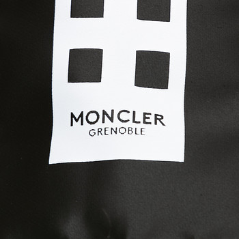 бирка Пуховик Moncler