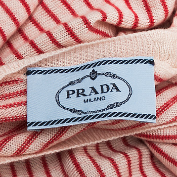 бирка Джемпер Prada