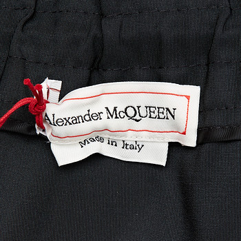 бирка Шорты Alexander McQueen