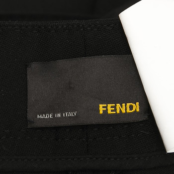 бирка Брюки Fendi