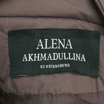 бирка Куртка Alena Akhmadullina