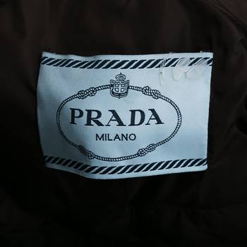 бирка Пуховик Prada