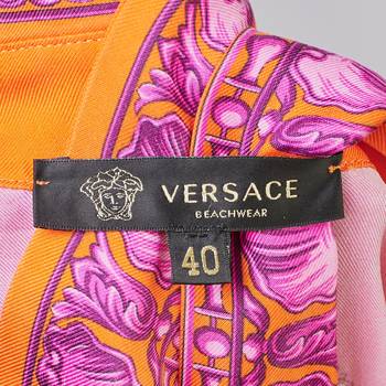 бирка Платье-рубашка Versace