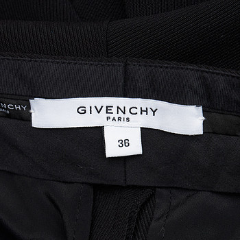 бирка Шорты Givenchy