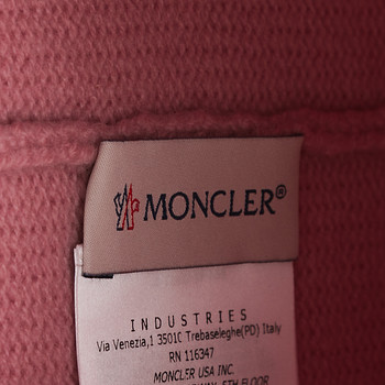 бирка Шапка Moncler