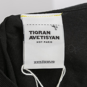 бирка Футболка Tigran Avetisyan x SFS