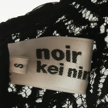 бирка Платье Noir Kei Ninomiya