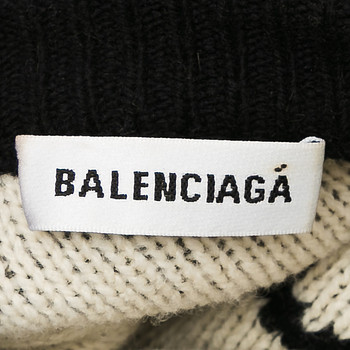 бирка Свитер Balenciaga