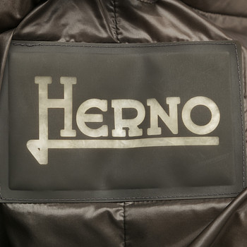 бирка Пуховик Herno