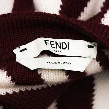 бирка Платье Fendi