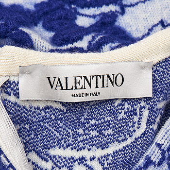 бирка Свитер Valentino