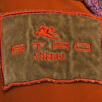 бирка Пуховик Etro