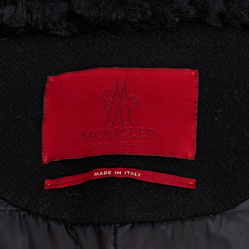 бирка Пальто Moncler