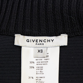 бирка Жилет Givenchy