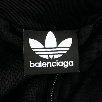 бирка Куртка Adidas x Balenciaga
