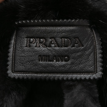 бирка Дубленка Prada