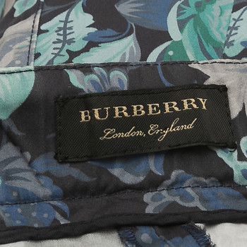 бирка Шорты Burberry