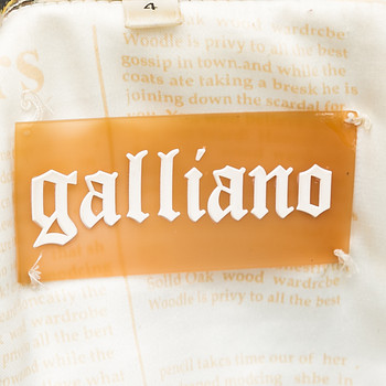 бирка Тренч Galliano