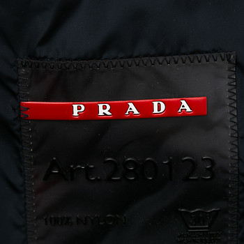 бирка Плащ Prada