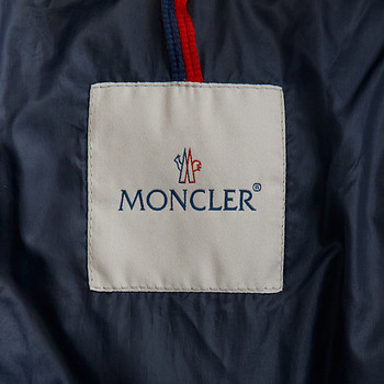бирка Пуховик Moncler