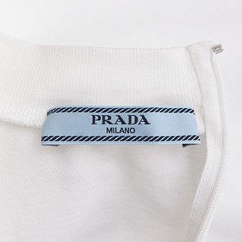 бирка Футболка Prada