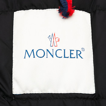 бирка Парка Moncler