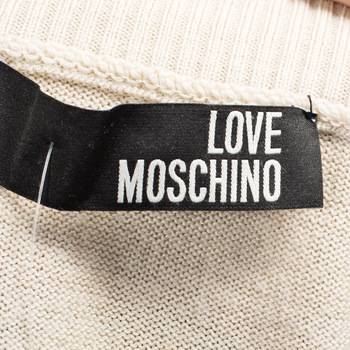 бирка Джемпер Love Moschino