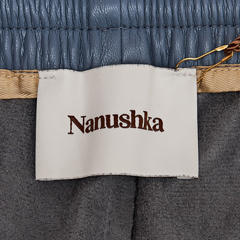 бирка Шорты Nanushka