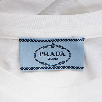 бирка Футболка Prada