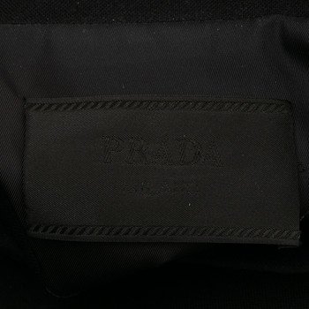 бирка Куртка Prada