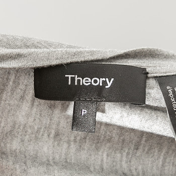 бирка Футболка Theory