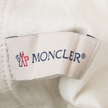 бирка Шорты Moncler