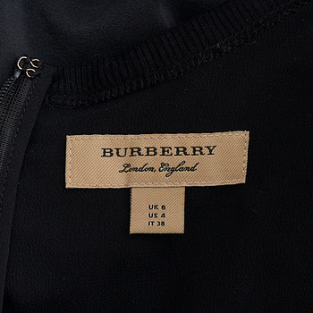 бирка Платье Burberry