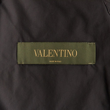 бирка Пуховик Valentino