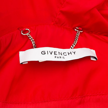 бирка Пуховик Givenchy