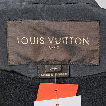 бирка Плащ Louis Vuitton