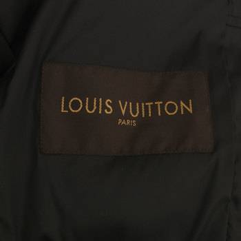 бирка Куртка Louis Vuitton