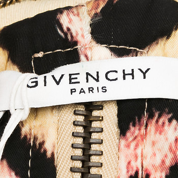 бирка Куртка Givenchy