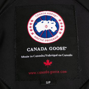 бирка Пуховик Canada Goose