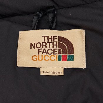 бирка Пуховик The North Face x Gucci