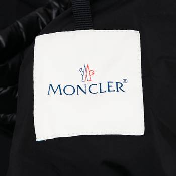 бирка Пуховик Moncler