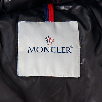 бирка Пуховик Moncler