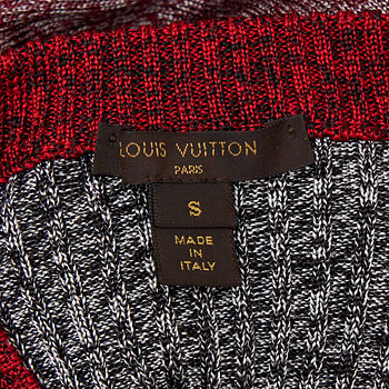 бирка Джемпер Louis Vuitton