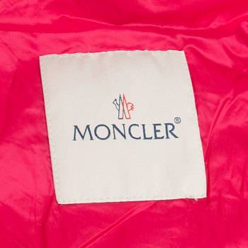 бирка Пуховик Moncler